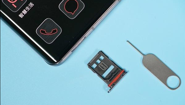 华为Mate40 RS保时捷设计曝光：超跑造型 奢华五摄