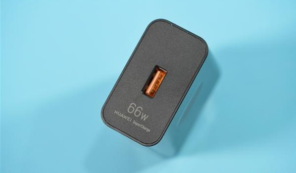 华为Mate40 RS保时捷设计曝光：超跑造型 奢华五摄